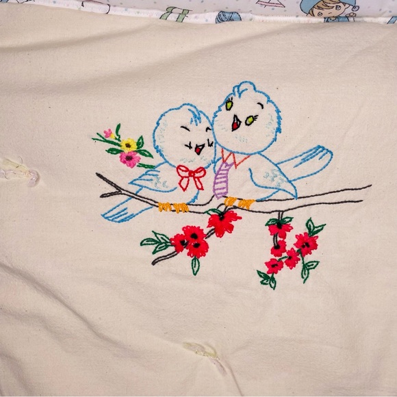 Vintage hand embroidered baby quilt with birds and animals precious moments - Picture 4 of 12